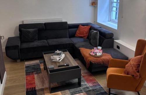 Woolwich Riverside Apartment | Cozy London Apartment with 2 Bedrooms