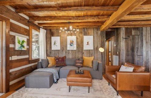 Murfreesboro House | Cozy Lux Cabin With Game Room