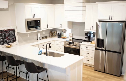 Fayetteville House | Cozy Luxe Stay Walk to any HOGS Stadium