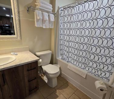 Downtown Gatineau Apartment | Cozy Maison Apt #8