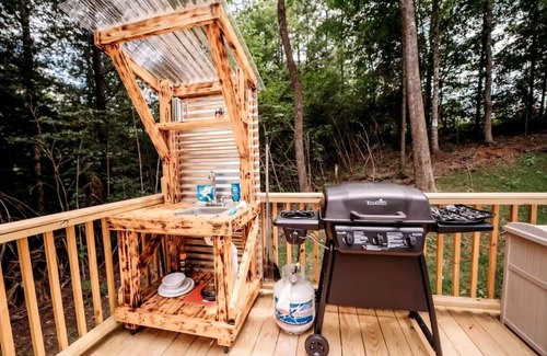 Robbins House | Cozy Modern A-Frame with Private Access Trail to Black Creek in Robbins, Tennessee