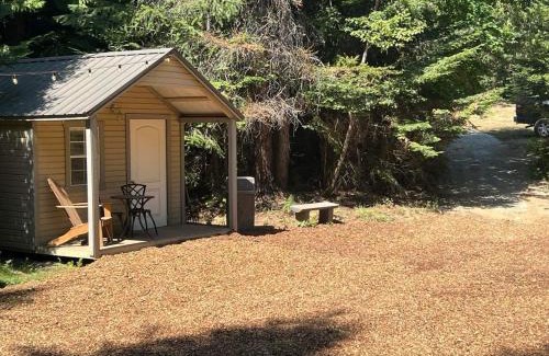 Boundary County Cabin | Cozy Modern Cabin in the Forest