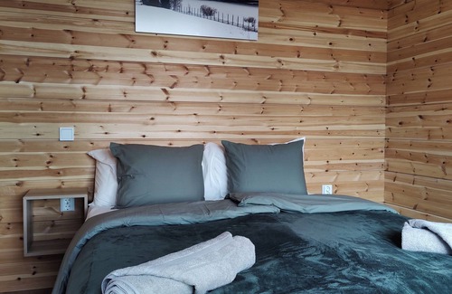 Rovaniemi Cabin | Cozy modern Lodge with a private Aurora vieving point!