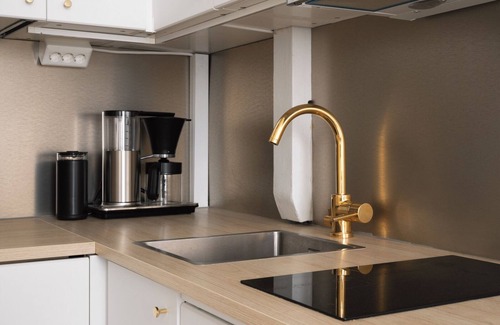 Alppiharju Apartment | Cozy & Modern Studio Apartment in Kallio