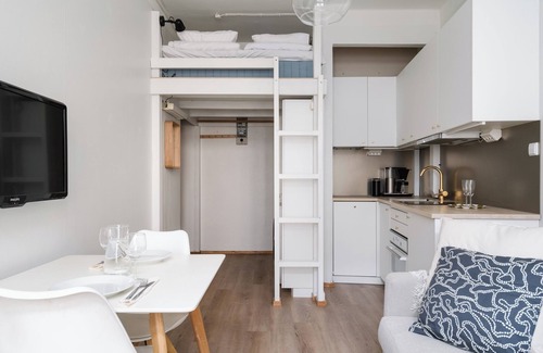 Alppiharju Apartment | Cozy & Modern Studio Apartment in Kallio