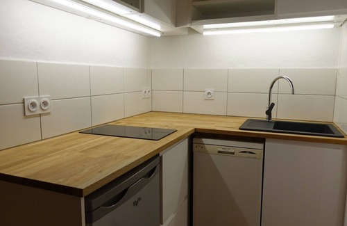 Areches Apartment | Cozy Mountain Apartment - Sleeps 4, South-Facing, Central Location, Close to Ski Lifts, Pool Access