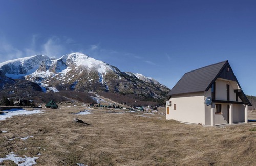 Virak House | Cozy mountain house with sauna in the middle of untouched nature