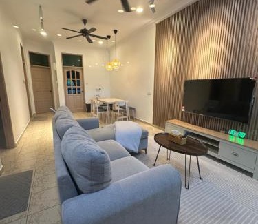 Labuan House | Cozy Muji Concept Home
