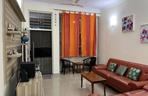 Bengaluru Villa | Cozy Neat Quiet Deluxe Villa-Stay near Bangalore Airport