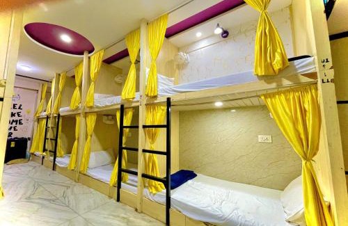 Agra House | COZY NEST Homestay - Taj View 500m From Taj Mahal