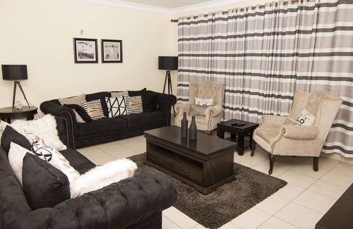 Ngara West House | Cozy Nest is a Tastefuly furnished Apartment with a magnificent scenic view.