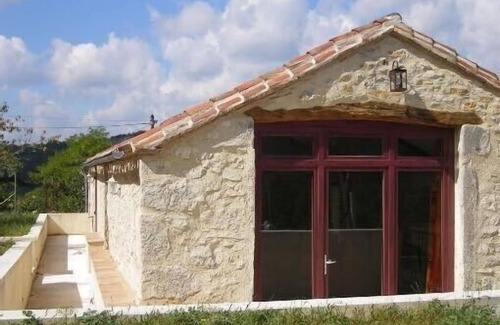 Saint-Gery Cottage | COZY NEST, POOL, EXCEPTIONAL VIEW ON CLIFFS AND VALLEY .