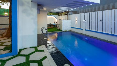 Arsiwalla Villa Villa | Cozy Nook- Artsy 3BHK with Private Pool- Lonavala By StayMonkey