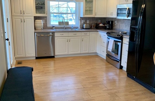 Denver House | Cozy Peaceful Lake house on Lake Norman w/boat parking Great back porch Sunsets!