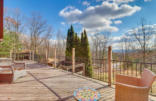 Effort House | Cozy Pennsylvania Home with Pool Table and Pool Access
