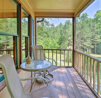 Pine Mountain House | Cozy Pine Mountain Cabin with Screened Porch and Yard!