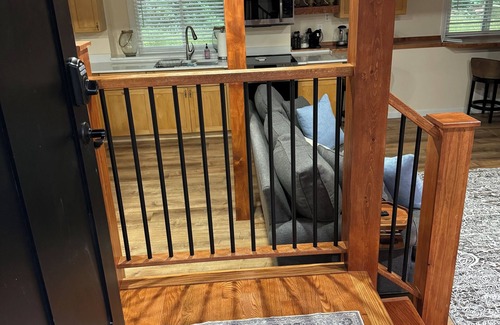 South Kingstown Cottage | Cozy Private Cottage - close to URI, beaches, charming downtown Wakefield & more