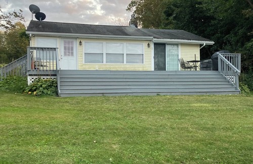 Coventry Lake House | Cozy private house on Coventry Lake .Large deck own beach