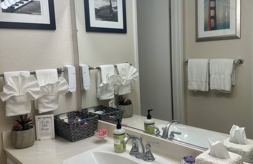 Windsor Apartment | Cozy Private Suite w/Private Entrance, Fire Pit