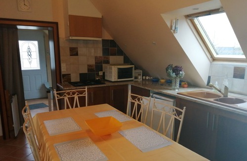 Le Guerno Apartment | Cozy, quiet apartment