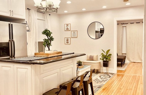 Queens Apartment | Cozy Relaxing 2BDR in a Quiet Area by Beach/JFK/Casino