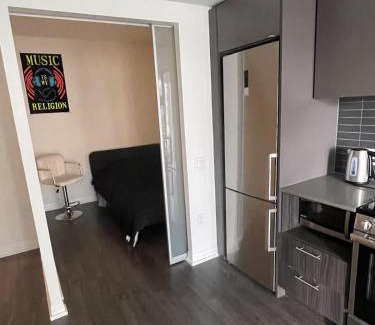 Garden District House | cozy room in a shared 2bedrooms condo