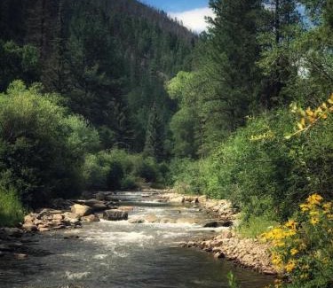 Pecos House | Cozy Rustic Cabin with Riverside Patio on the Pecos River – Pecos, New Mexico