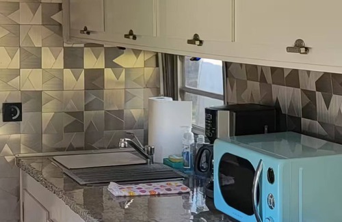 Auburn House | Cozy RV with AC and WiFi in charming Auburn countryside