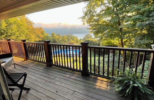 Moravia Villa | Cozy secluded villa-hot tub, panoramic view, waterfalls, gorge-south skaneateles