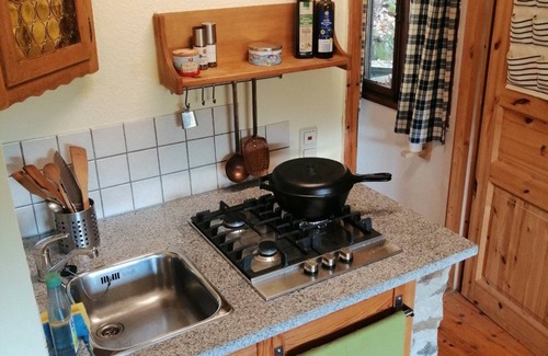 Dausenau Cabin | Cozy self-sufficient cottage with wonderful views & fireplace Pets welcome.
