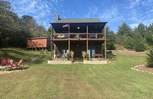 Double Springs House | Cozy Smith Lake Cabin with Flat Lot in Double Springs/Bankhead- Pet Friendly