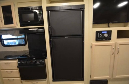 Walland House | Cozy Smoky Mtn RV with WiFi and Heat/AC near Cades Cove