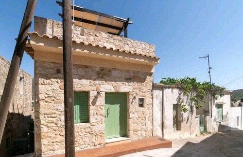 Piskokefalon House | Cozy Stone Cretan Cottage with relaxing private terrace - mountain view