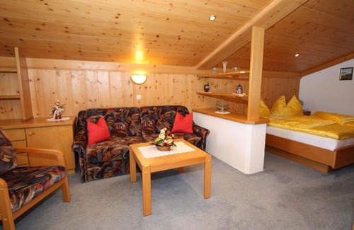 Mittersill Apartment | Cozy Studio Apartment in Mittersill near Ski Bus
