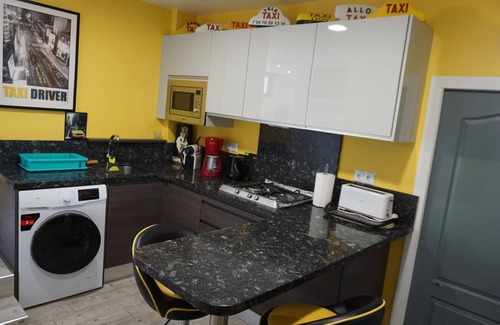 Rafol de Almunia Apartment | Cozy studio with terrace and private pool in Rafol d'Almunia