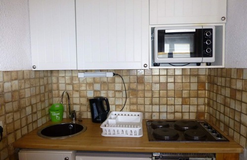 Jeux Apartment | Cozy Studio for 4, Close to Slopes & Shops - Alpe d'Huez, 2nd Floor Balcony, Ski Locker, No Pets