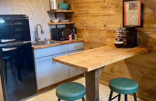 Girard Apartment | Cozy Studio in Historic Building on Girard Square Open Loft with King Size Bed