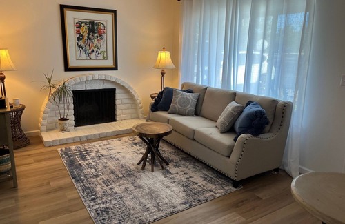 Livermore House | Cozy townhome with backyard retreat! Minutes to wineries and downtown.