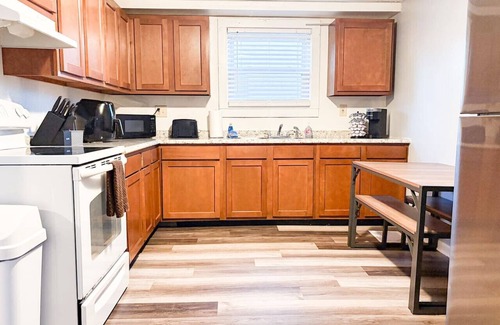 Piqua House | Cozy Urban Escape. Piqua, Ohio