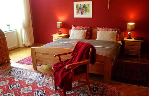 Bad Voeslau Apartment | Cozy vacation home in old Austrian flair