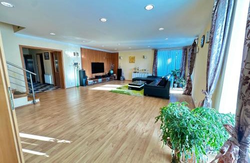 Vestec Villa | Cozy Villa
