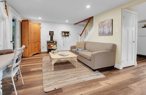 Central Huron Cottage | Cozy Waterfront Cottage!