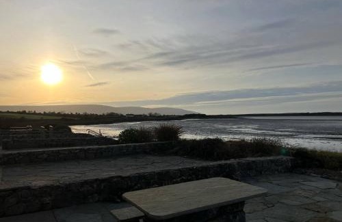Ballyvaughan House | Cozy Waterside Retreat Ballyvaughan 3