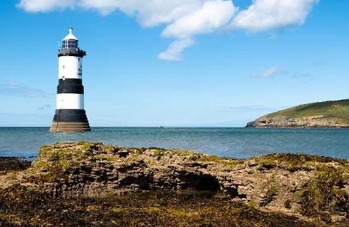 Dwyran Cabin | Cozy Wigwam With Heating & tv