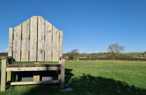 Llanfairpwllgwyngyll Cabin | Cozy Winter Hot Tent With Log Burner, Tv & Hot tub