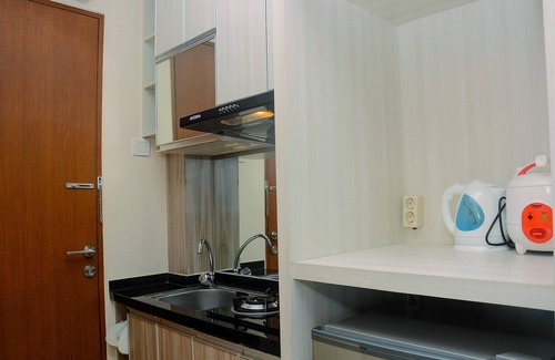 Kayu Putih Apartment | Cozy With Good Location Studio At Tifolia Apartment By Travelio