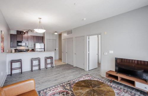 Downtown Cincinnati Apartment | CozySuites at the Banks gym pool 07