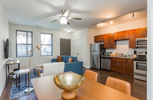 Music Row Apartment | CozySuites MusicRow Alluring 1BR with free parking! 28