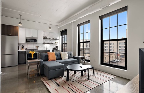 Gateway District Apartment | CozySuites NLG - Modern 2BR condo #15