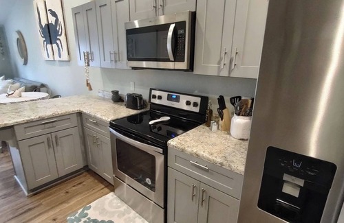 Port St. Joe House | Crab Shack - Close to Downtown & Beaches - King Bed - Boat Parking - NO Pet Fees !